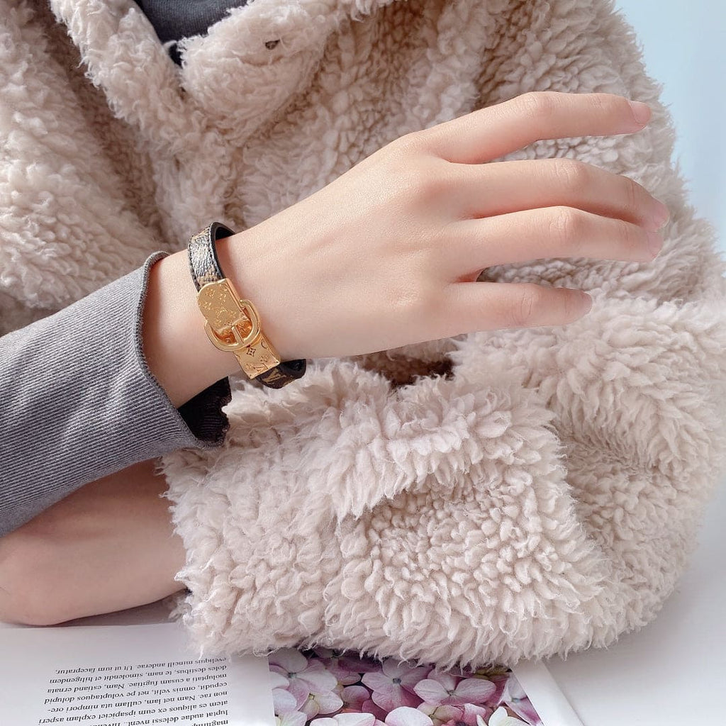 18K Louis Belt Bracelet
