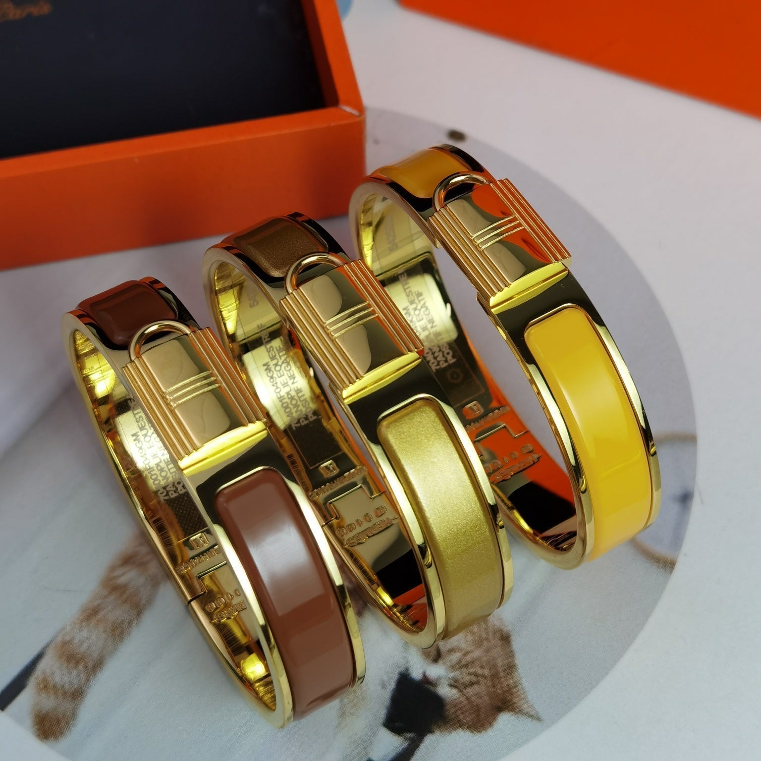 18K Clic Cadenas Yellow H Bracelet