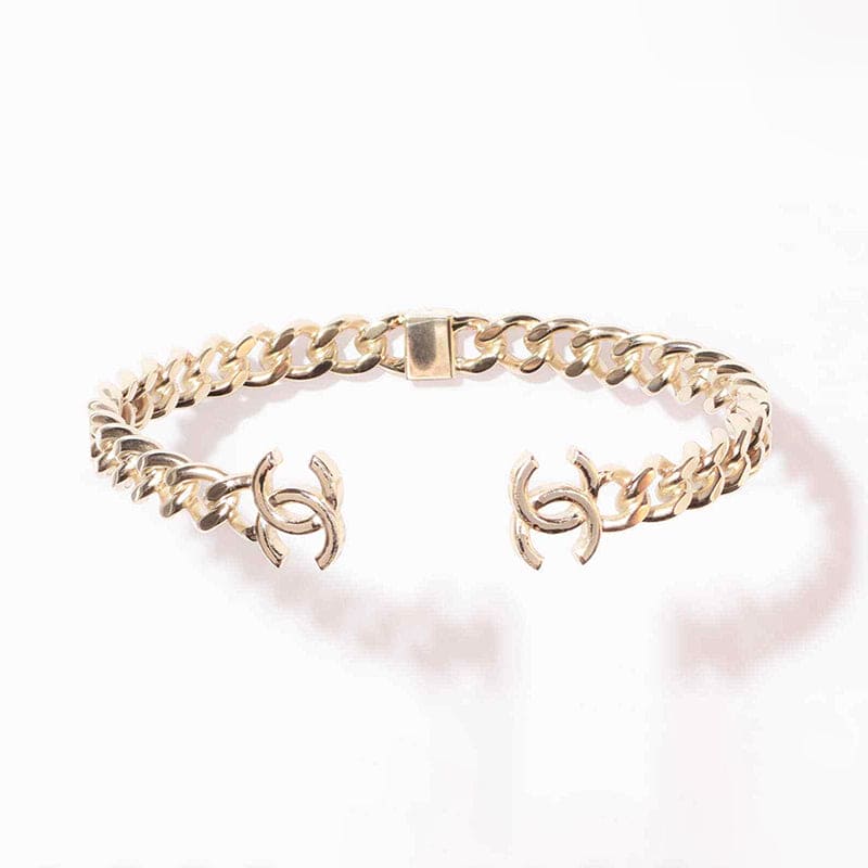 18K Interlocking CC Cuff Logo Choker Necklaces