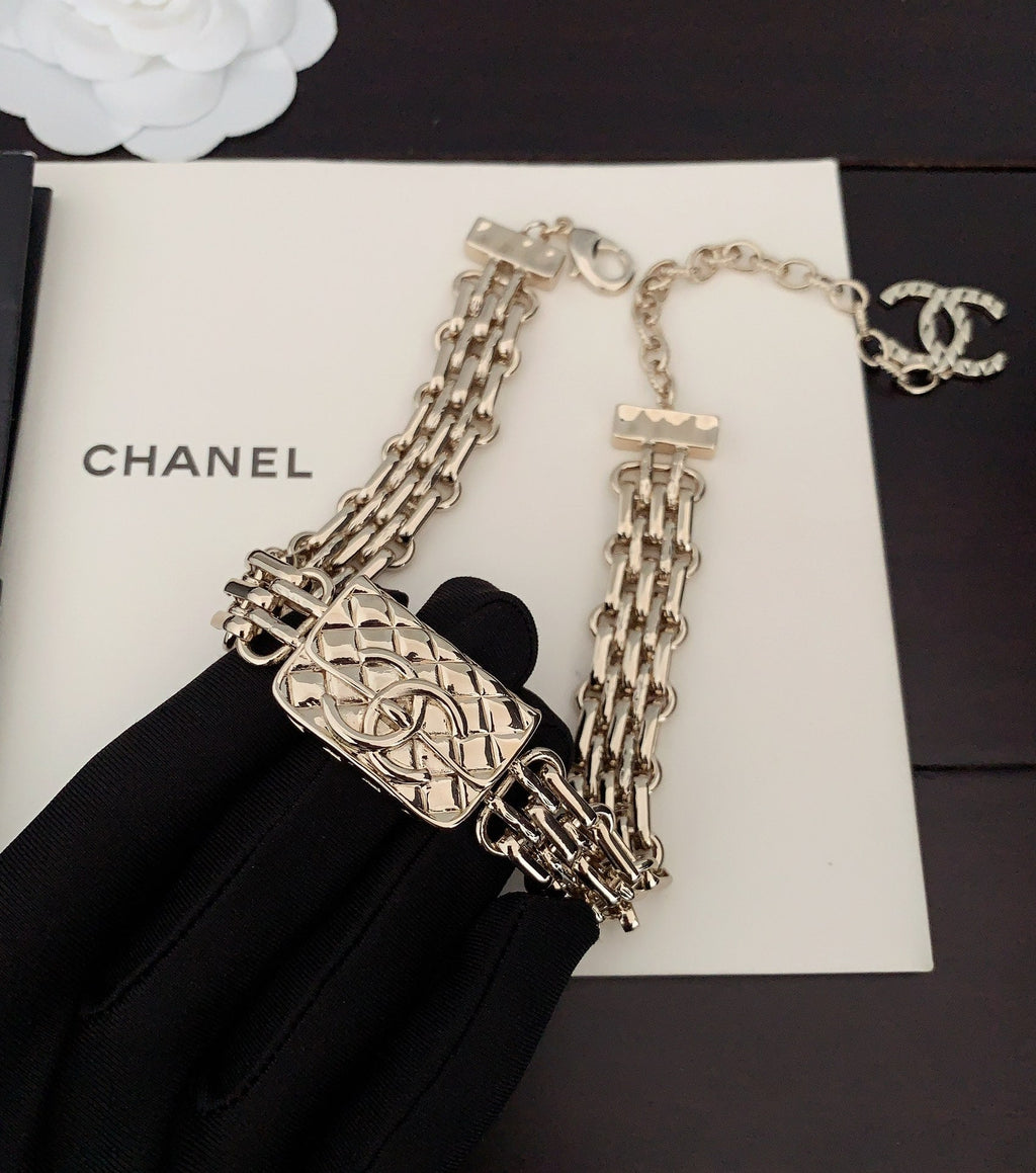 18K CC Gold Chain Necklace