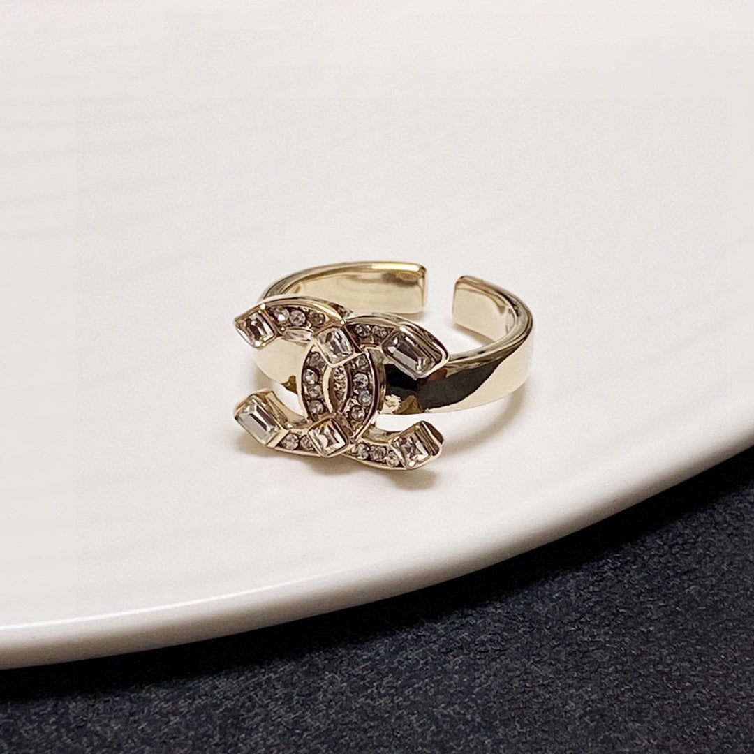 18K CC Crystals Ring