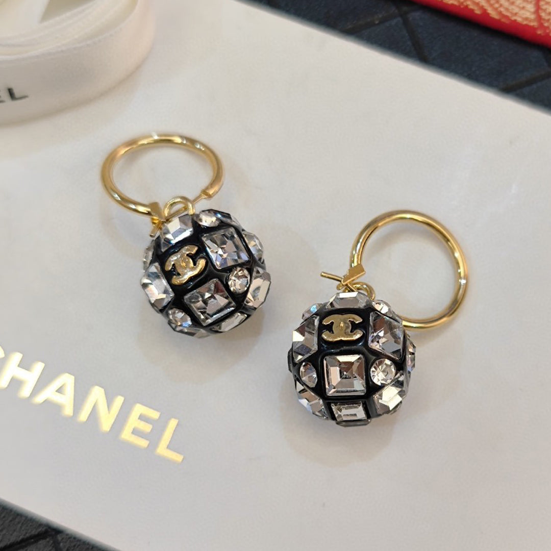 18K CC Round Crystals Earrings