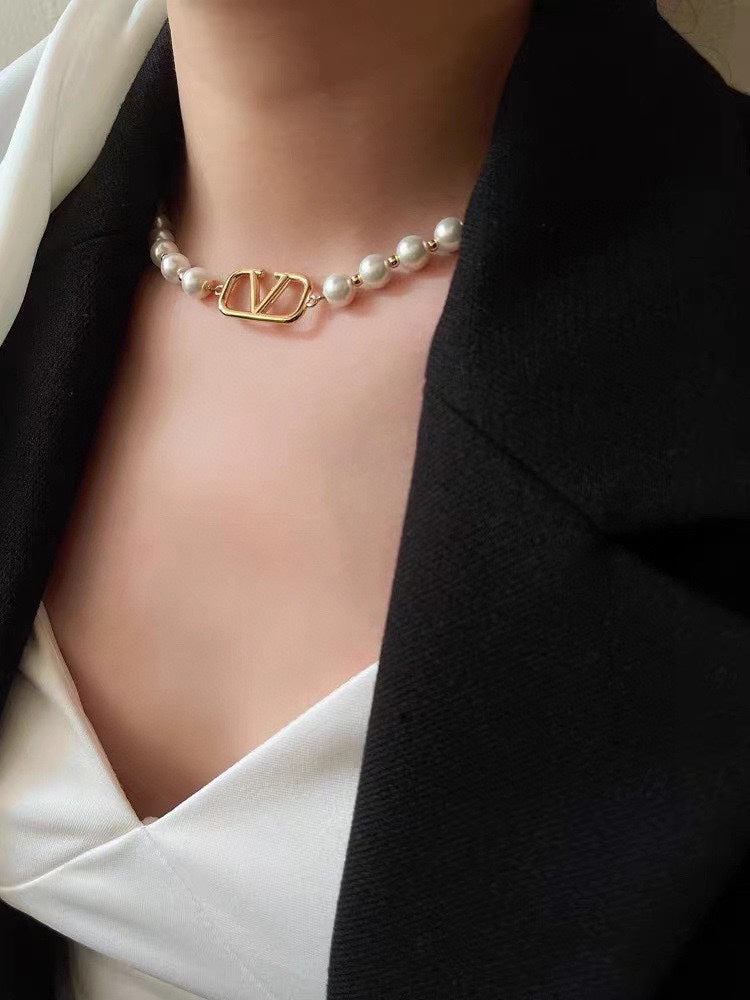 18K Garavani VLogo Signature Necklace