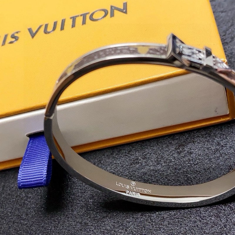 18K Louis Vintage White Gold Bracelet
